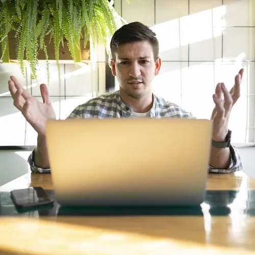 В Москве и Подмосковье пропала связь: в столичном регионе масштабный сбой у всех крупных операторов мобильного интернета