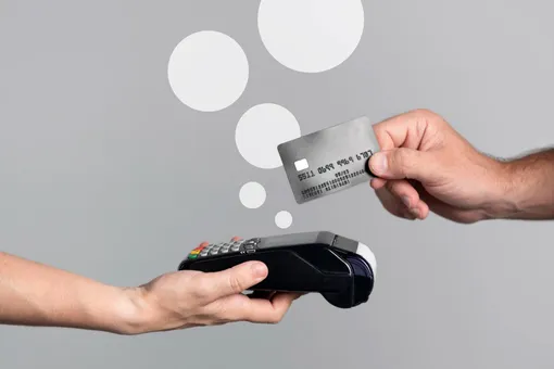 Заставят платить больше: как НДС на банковские услуги ударит по россиянам?