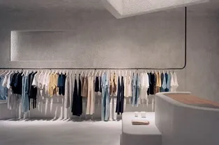 Более половины жителей планеты будет покупать одежду в секонд-хенде: главные потребители — зумеры и миллениалы