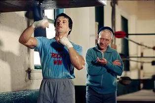 Тренировки Рокки, Бэтмена и Джона Уика: попробуйте упражнения главных героев боевиков для домашней тренировки