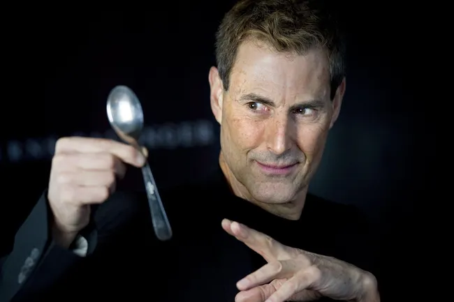 «Он гигантский»: знаменитый иллюзионист рассказал, как власти США привлекли его к осмотру корабля пришельцев