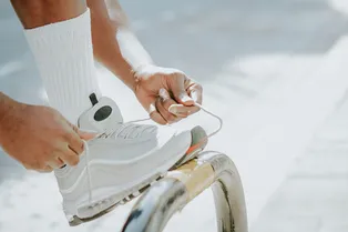 Кроссовки для Московского полумарафона 2026: 5 пар для бега до 21 000 рублей