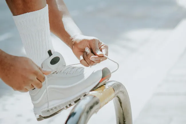 Кроссовки для Московского полумарафона 2026: 5 пар для бега до 21 000 рублей