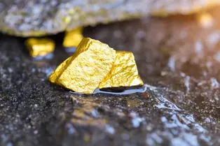 Как в породе рождаются золотые жилы