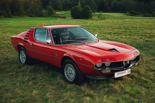 Alfa Romeo Montreal
