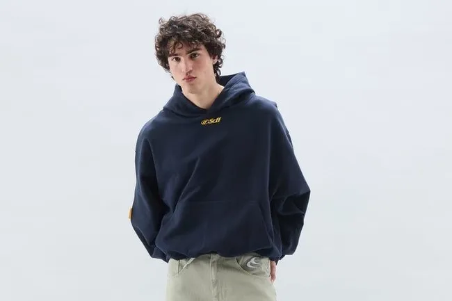 Какое худи купить мужчине в 2026 году: 12 трендовых моделей