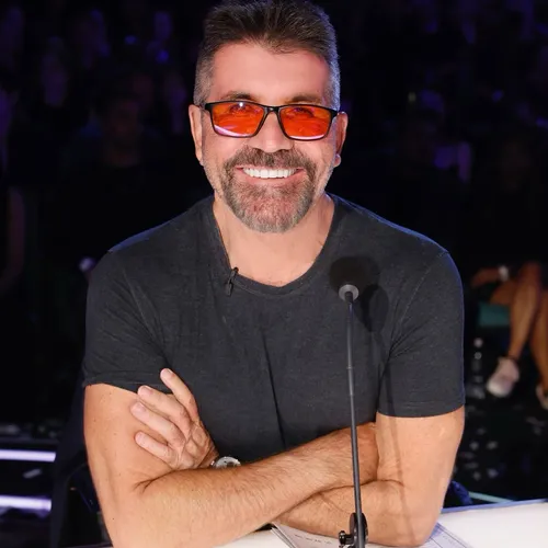 Загадочная история Саймона Коуэлла: 66-летний биохакер утверждает, что стареет в обратном направлении