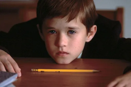 Хэйли Джоэл Осмент в фильме «Шестое чувство» (1999)