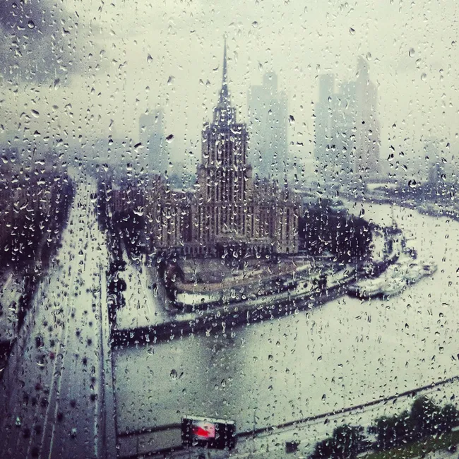 Москву и область зальют дожди: погода готовит россиянам очередные сюрпризы