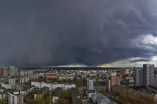 «Черный дождь» прошел в Перми после удара БПЛА: что сейчас происходит в городе