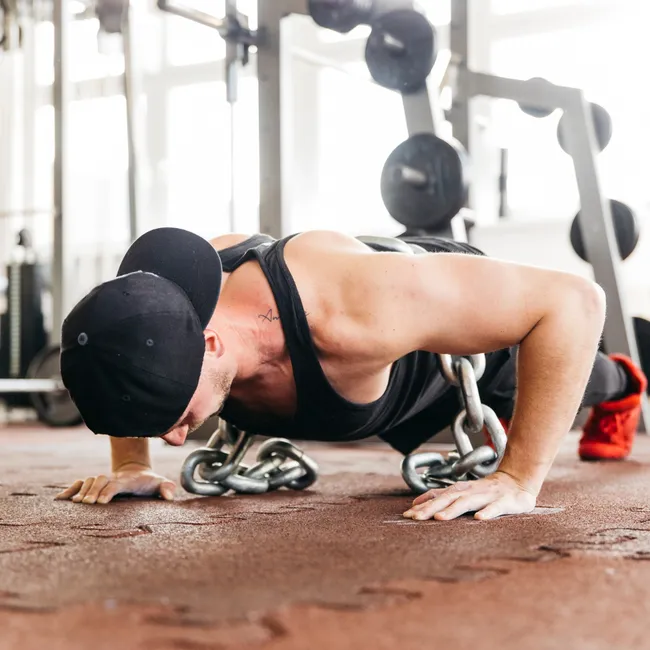 Как накачать мышцы дома с помощью отжиманий: 5 способов повысить их эффективность на 70%