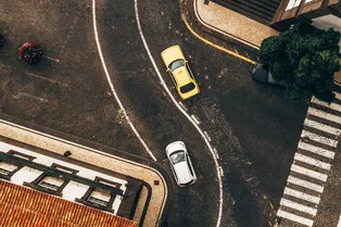 Что такое правило правой руки: трактовка в ПДД и практические примеры Что такое правило правой руки: трактовка в ПДД и практические примеры