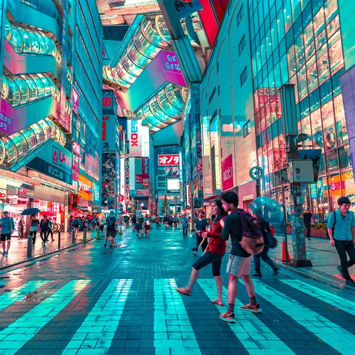 Японских работников призвали ходить в шортах: так власти хотят сэкономить на электроэнергии