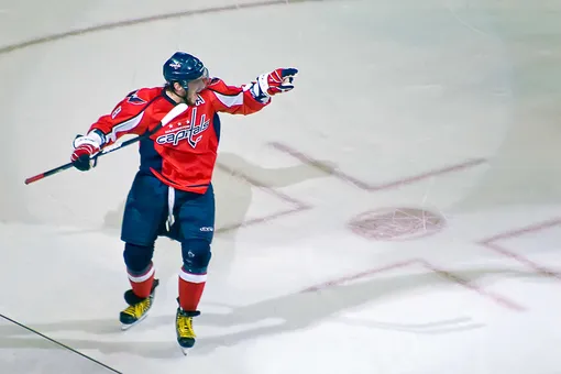 Рекорд Овечкина и ничья на Евро: россияне выбрали лучшие новости за последние 10 лет Рекорд Овечкина и ничья на Евро: россияне выбрали лучшие новости за последние 10 лет