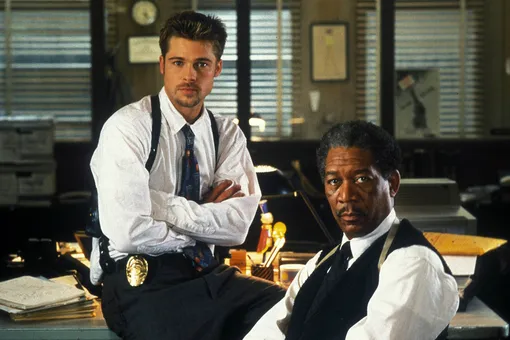 Бред Питт и Морган Фримен в фильма «Семь» (1995)