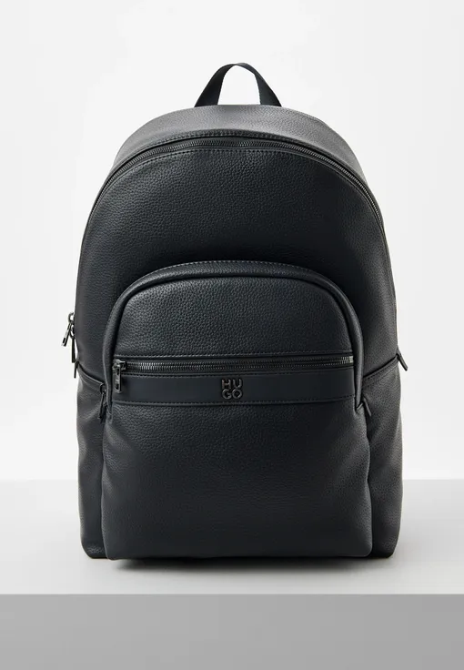 Hugo, 18 500 руб.