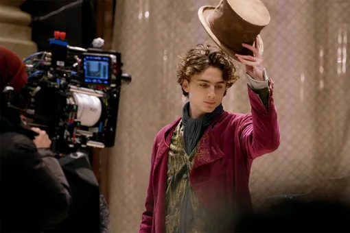 Тиомоти Шаламе на съёмочной площадке фильма «Вонка» (2023)