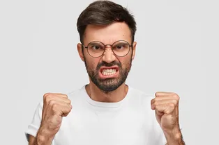 Как отучиться скрипеть зубами во сне