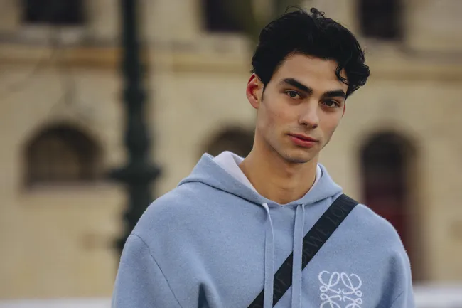 20 мягких и теплых толстовок, в которых можно провести всю зиму