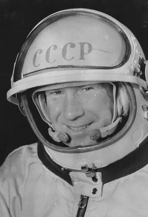 Советский космонавт Алексей Леонов Советский космонавт Алексей Леонов