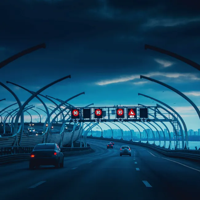 Платные дороги в России опять подорожают? Как водителям сегодня можно сэкономить