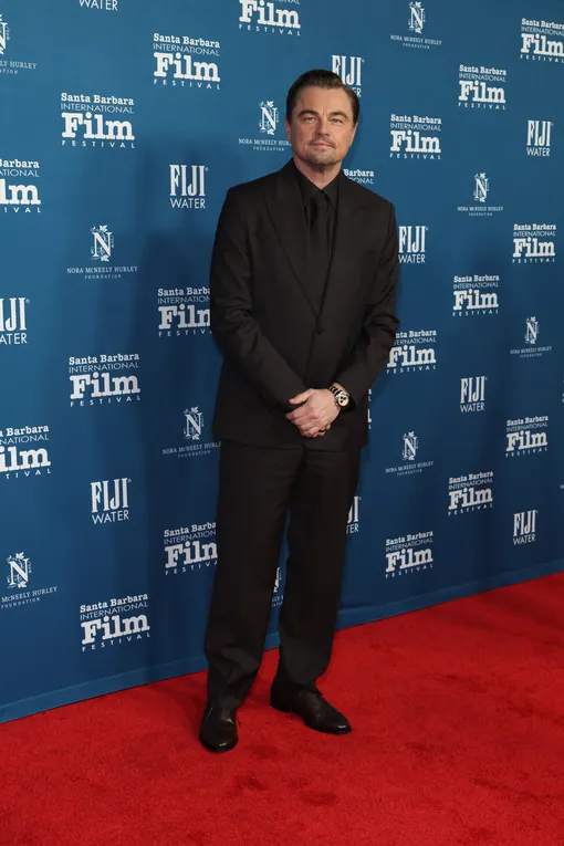 Как носить тотал-блэк