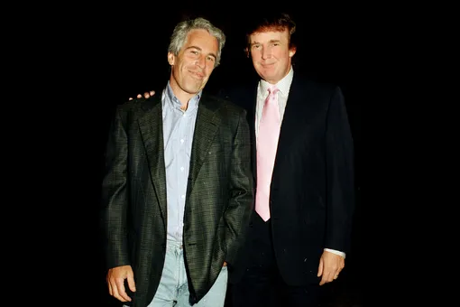 Джеффри Эпштейн и Дональд Трамп в 2000 году