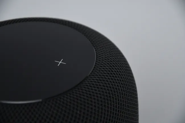 OpenAI готовит первое ИИ-устройство вместе с бывшим дизайнером Apple. Идея не кажется впечатляющей