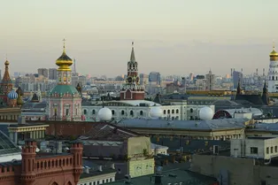 Холодно не по сезону: погода и магнитные бури в Москве 13 октября