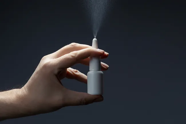 Настоящая эпидемия: как россияне «подсаживаются» на капли для носа