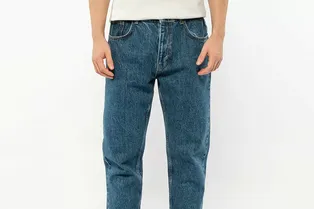 17 пар джинсов на зиму 2025: от классики до рабочего стиля