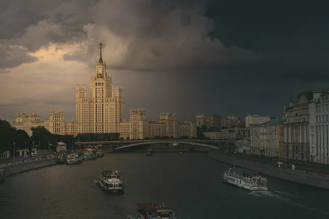 Хорошая погода в Москве скоро закончится: синоптики прогнозируют ливни с градом уже на выходных