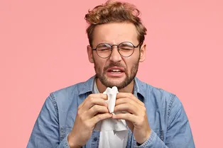 Не только простуда: почему появляется насморк и когда пора показаться врачу