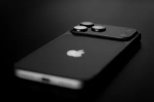 Apple готовила масштабный редизайн iPhone? Каким будет юбилейный смартфон и почему корпорация может отказаться от планов Apple готовила масштабный редизайн iPhone? Каким будет юбилейный смартфон и почему корпорация может отказаться от планов