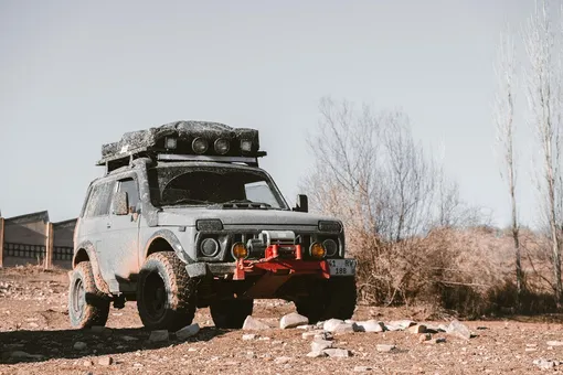 «АвтоВАЗ» вывел на тесты обновленную Niva Travel с новым мотором: ее засняли на улицах Тольятти