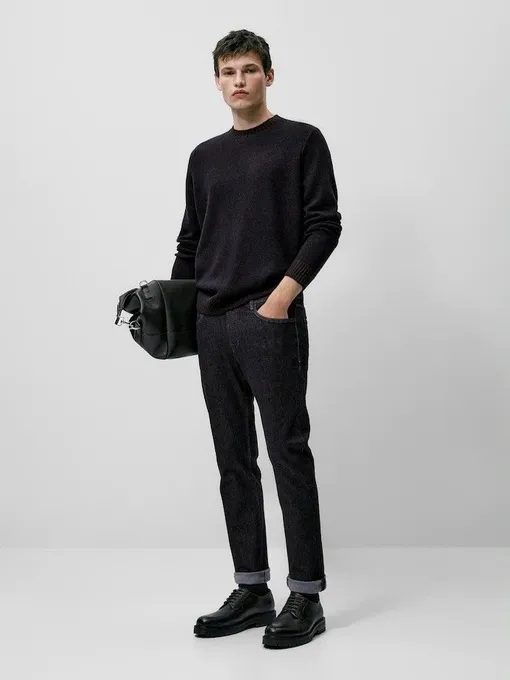 Черные джинсы и черный верх