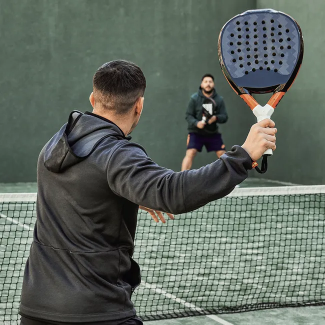 В чем феномен падел-тенниса и как начать в него играть?