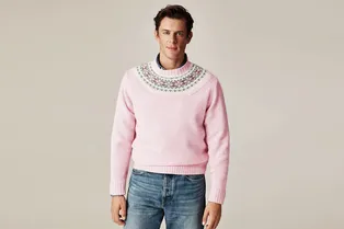 Стыдно ли мужчине носить розовый цвет? В соцсетях разгорелся громкий скандал