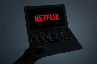 Netflix покупает Warner Bros. и HBO: киноиндустрии конец? Netflix покупает Warner Bros. и HBO: киноиндустрии конец?