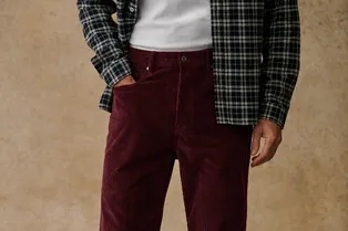 Темные или светлые: какие брюки выбрать в 2026 году