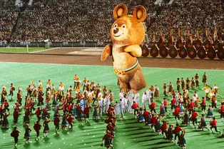 Олимпийский Мишка: продан новым русским, убил человека, улетел в Австралию. Что из этого правда? Олимпийский Мишка: продан новым русским, убил человека, улетел в Австралию. Что из этого правда?