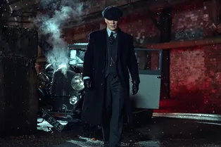 Томас Шелби наконец-то отмучился: каким получился финал гангстерского сериала с Киллианом Мерфи Томас Шелби наконец-то отмучился: каким получился финал гангстерского сериала с Киллианом Мерфи