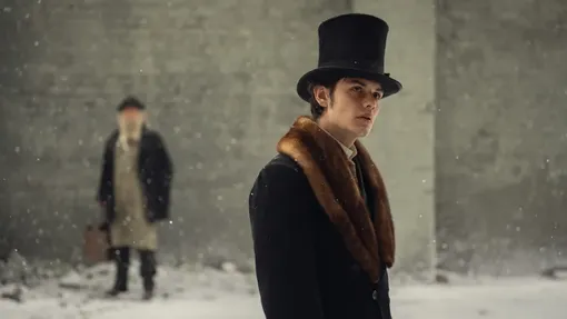 Кадр из сериала «Дом Гиннесов», 2025 г.