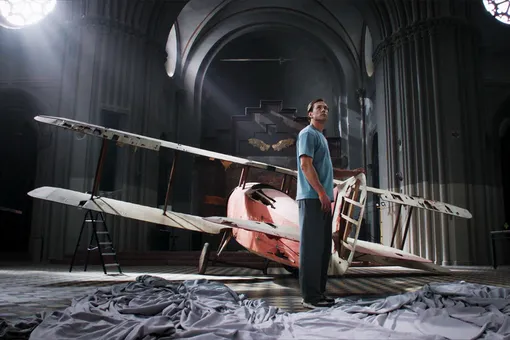 Главный герой «Авиатора» Иннокентий Платонов в исполнении актёра Александра Горбатова Главный герой «Авиатора» Иннокентий Платонов в исполнении актёра Александра Горбатова