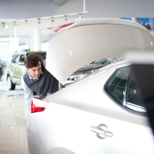 Как легко и выгодно продать подержанный автомобиль в 2026 году