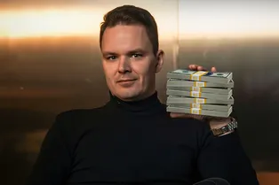 Почему сегодня все должны знать, сколько вы зарабатываете? Объясним за 2 минуты!