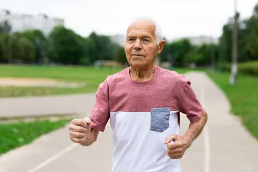 Для спорта никогда не поздно: как начать тренировки после 60 лет Для спорта никогда не поздно: как начать тренировки после 60 лет