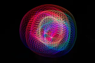 У Apple снова проблемы с искусственным интеллектом: компании так и не удалось настроить Siri