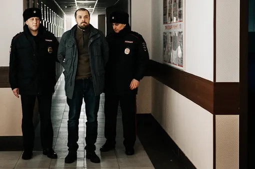 Кадр из сериала «Бар "Один звонок"»