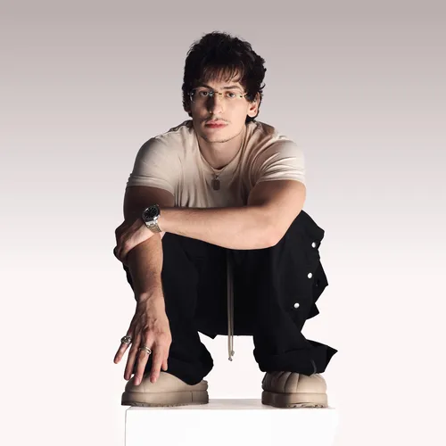 «Если не с кем разделить стол, все это теряет смысл»: Bushido Zho о ценностях, спорте и творческом голоде